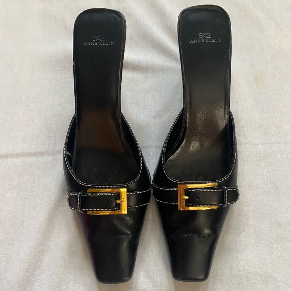 ANNE KLEIN HEELS